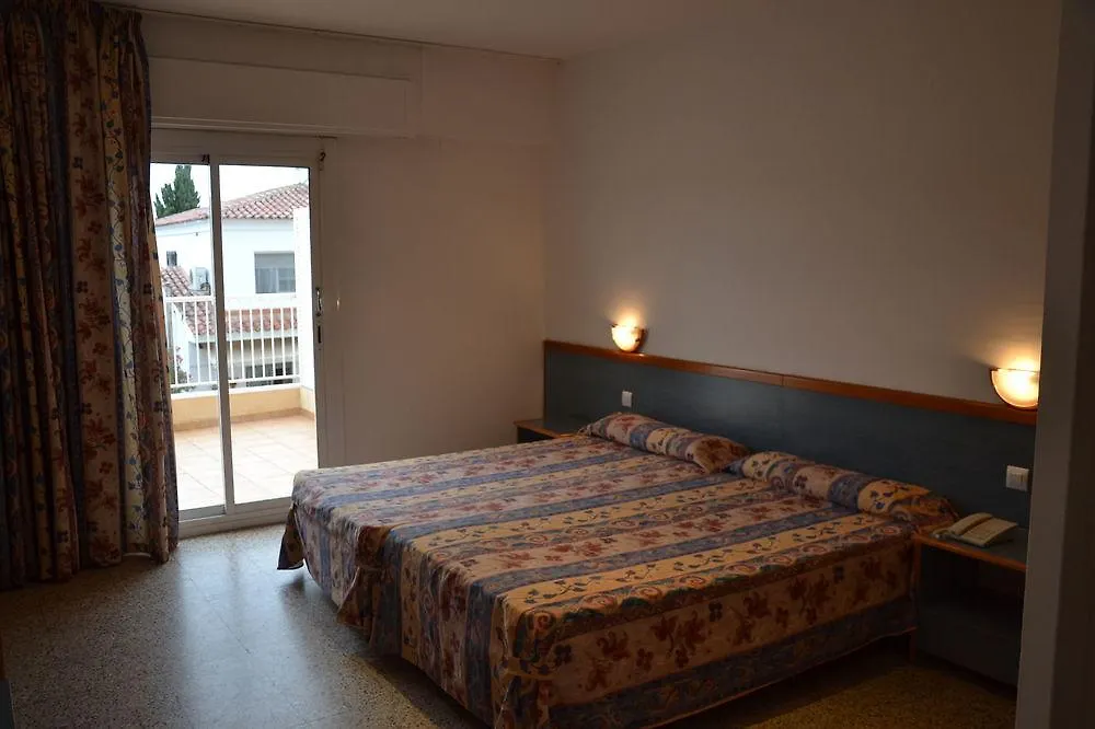 Hotel Brisamar Suites Coma-ruga 3*,