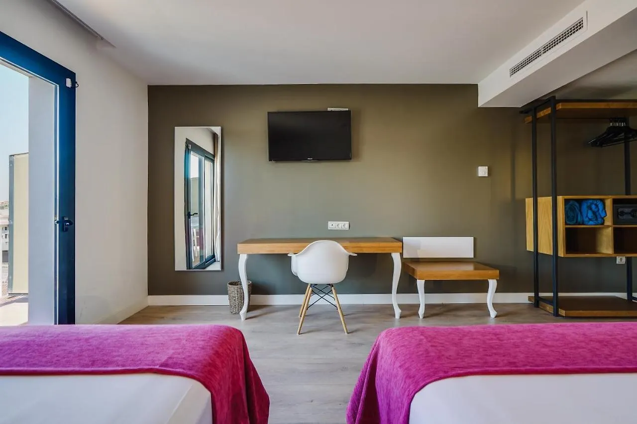 Hotel Brisamar Suites Coma-ruga 3*,