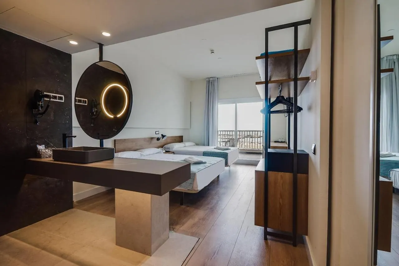 Hotel Brisamar Suites Coma-ruga 3*,  Spain